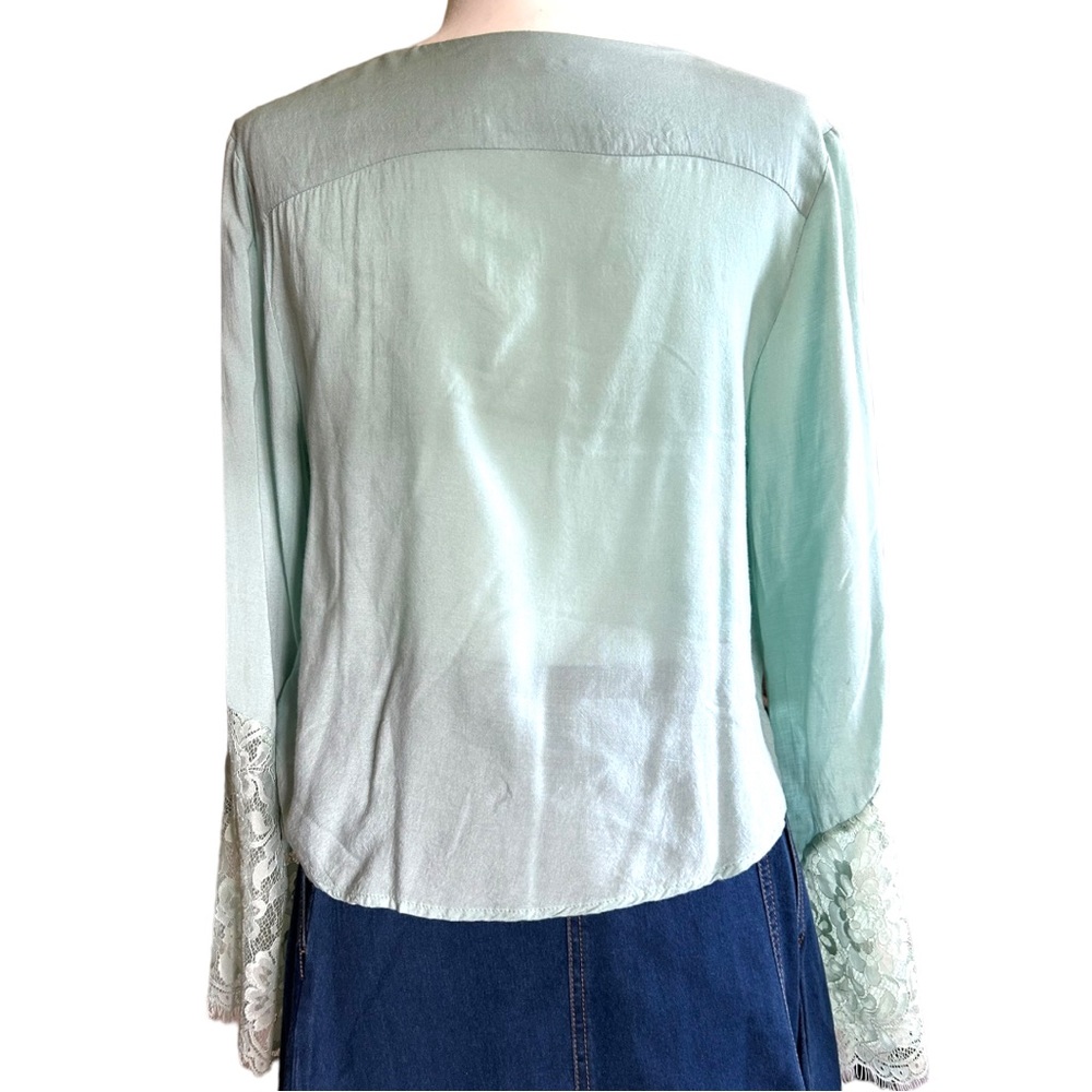 Chelsea & Violet Faux Wrap V-neck Top-Lace Bell Sleeves -Size Medium- Mint Green - Picture 4 of 10